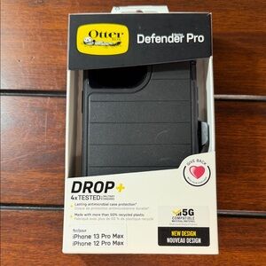 OtterBox Defender Pro Black Case for iPhone 13/12 Pro Max